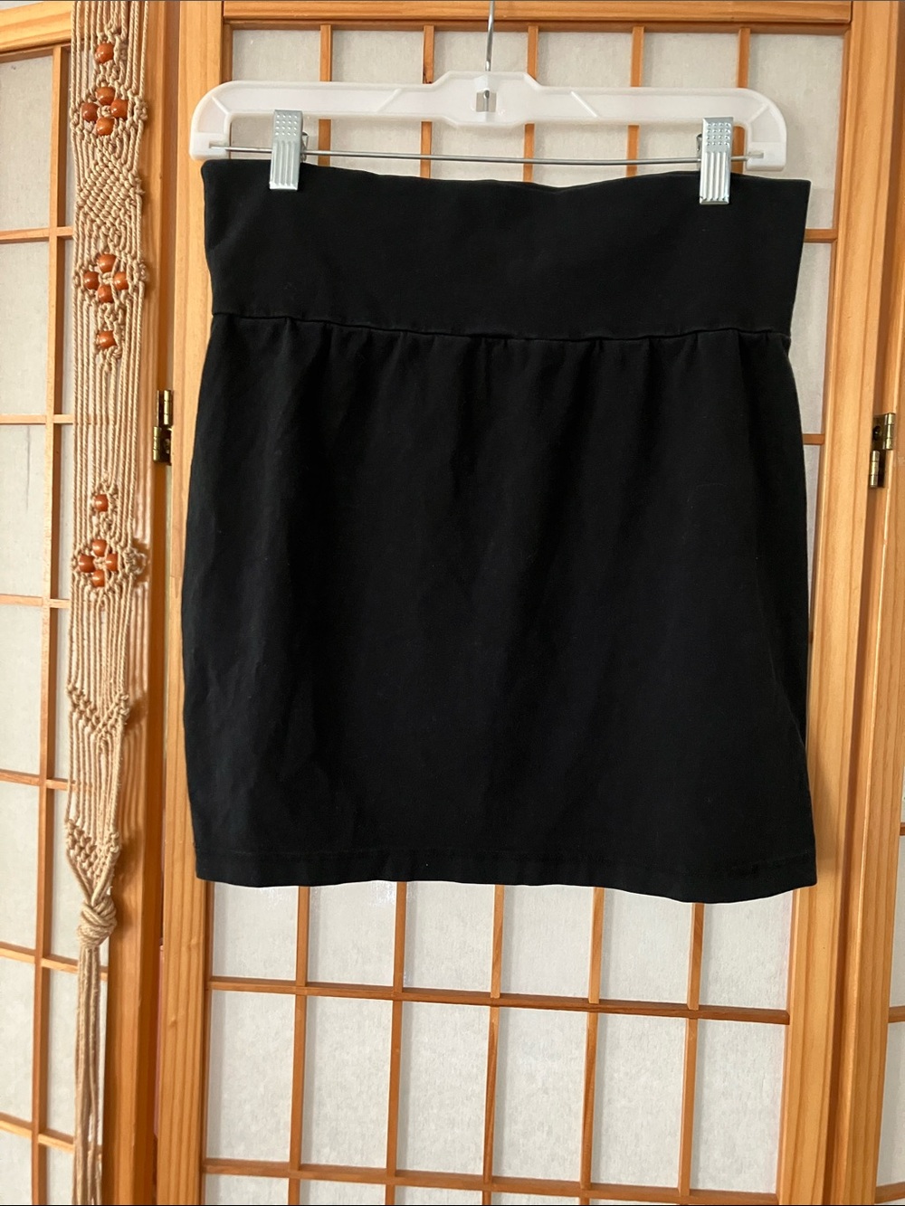 Charlotte Russe L Black Basic Stretch Mini Skirt